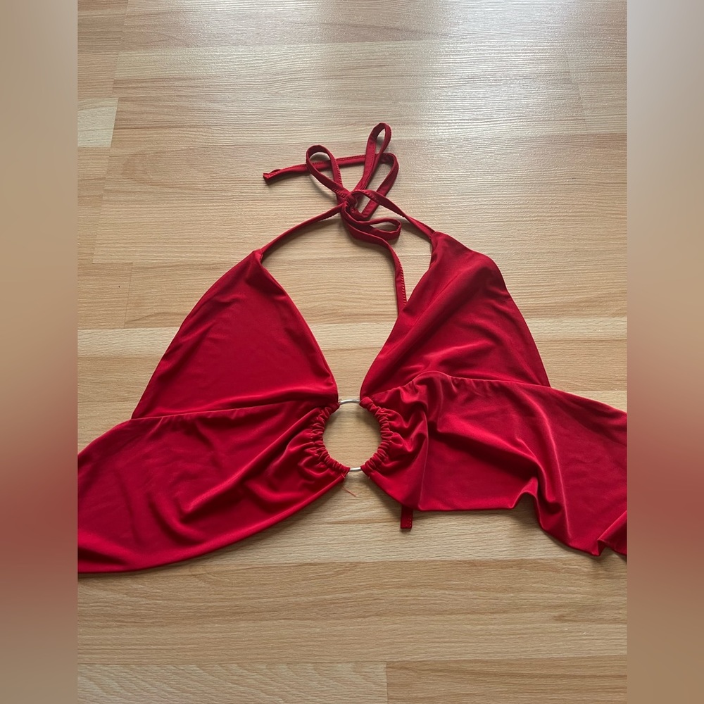 Pretty Little Thing ring halter top